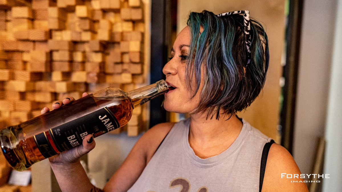 M2NOFFICIAL's tweet photo. @cprwarner Whiskey and jams in the studio. #milestonowhere #cozy https://t.co/7Yty1EryeC