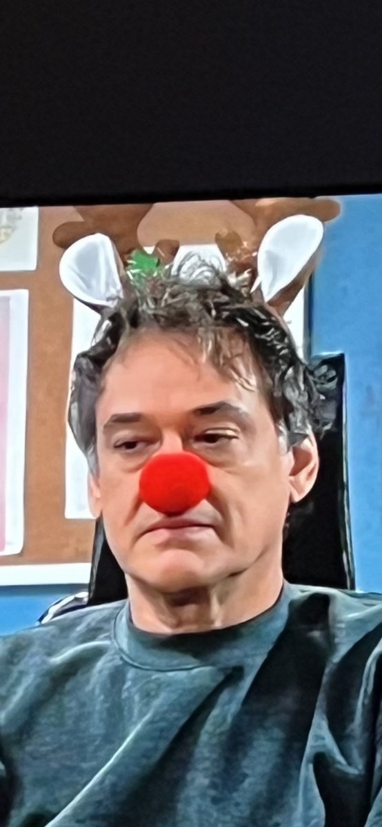 Thanks <a href="/GeneralHospital/">General Hospital</a> for this !! 🤣💜🤣💜🤣Brilliant episode 4 entire cast today ❤️writers!
Actors as usual -killed it 💜- GH is a much needed escape for me - a mental health comp. of coping every wk night/ thanks for your magic 💜💜<a href="/lldubs/">Laura Wright</a> <a href="/Sharon__86/">sharon</a> <a href="/MauriceBenard/">Maurice Benard</a>