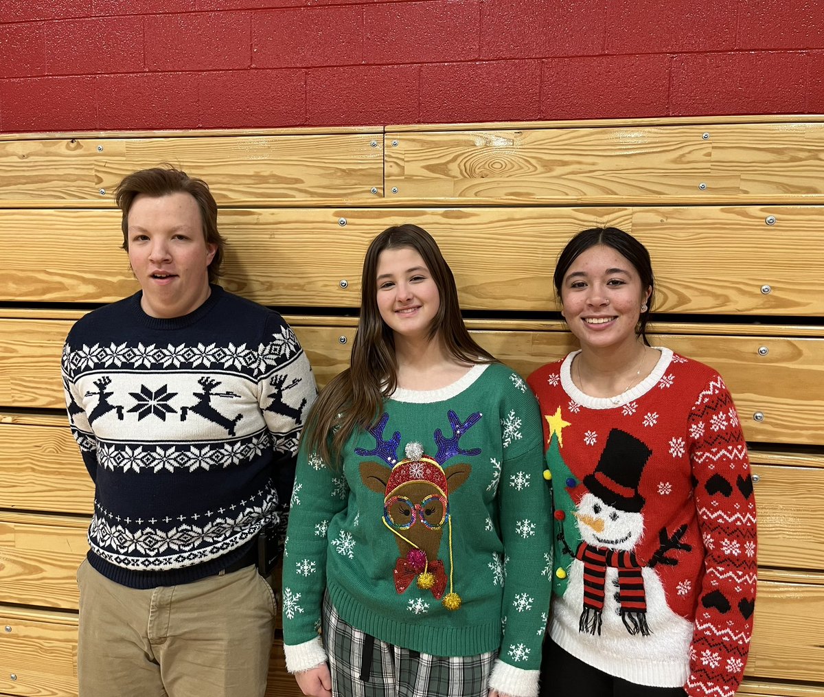 Staff &amp; Students ended their day today with some fun, holiday activities. Enjoy your break. Happy Holidays &amp; Happy New Year. #redstormpride #gobigred