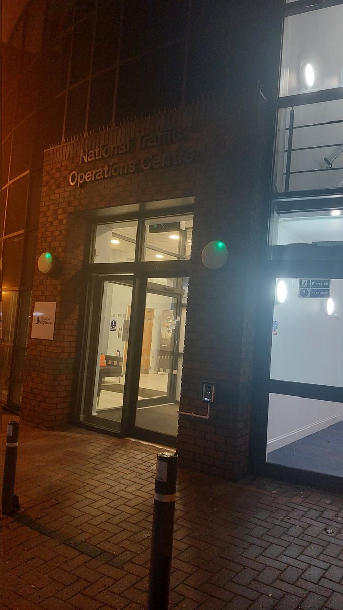didavies36's tweet photo. What an unearthly time to be working on Christmas Eve eve! But happy to be hosting Good Morning Britain today at our national control when spokesman Frank Bird will be giving advice for anyone who has to travel over the next couple of days. #beprepared https://t.co/GeSLbdRHb0
