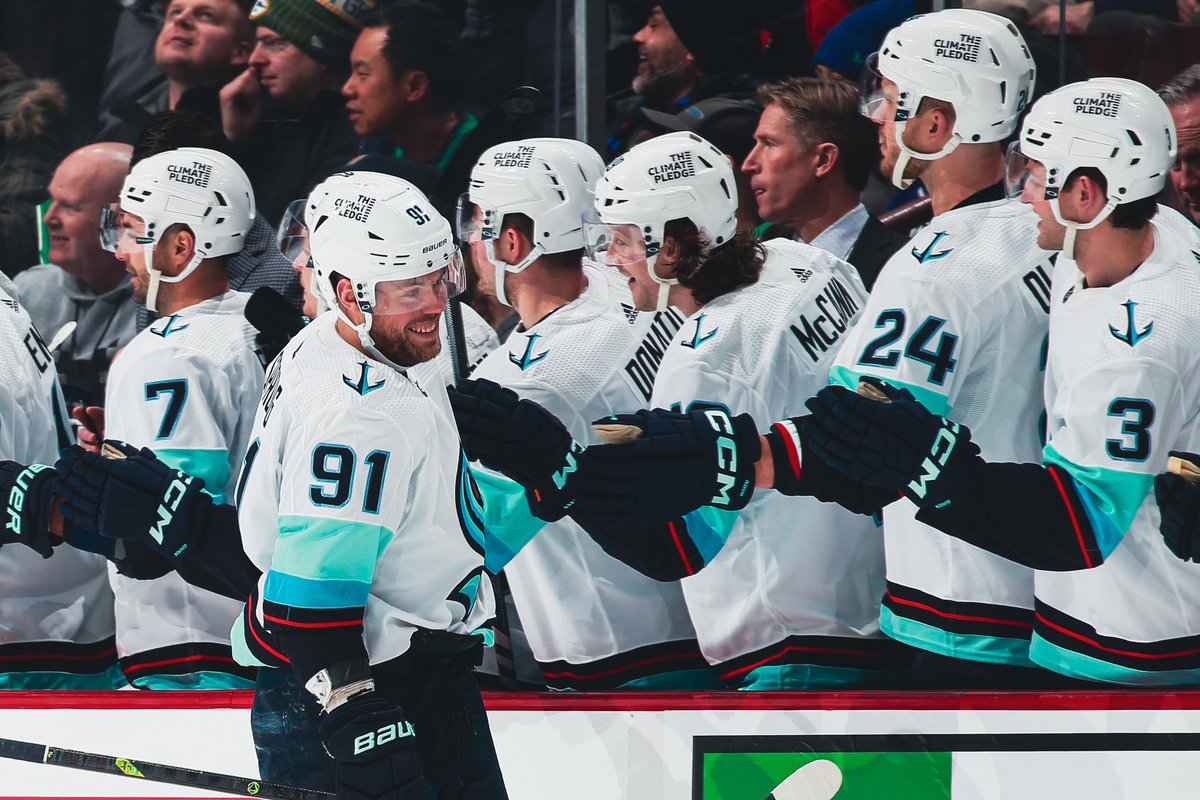 SeattleKraken's tweet image. fa-la-la-la-la, la-la-la-la…it’s daniel sprong! 🎶