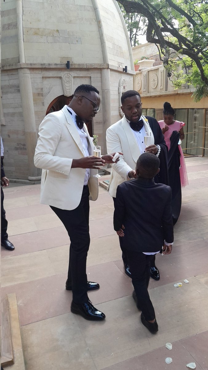 CooperationMiss's tweet photo. Congratulations to Siya &amp; Sedi ❤️🍾🥂 what an auspicious occasion. Siyabonga boNdabezitha 🙌 https://t.co/rjFMUWs307