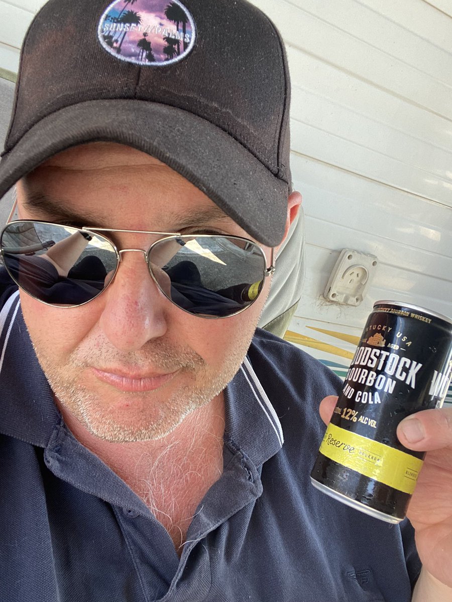 Wrongly_Excused's tweet photo. 4 days of #Boozemas coming up, itβs a staying test, canβt go hard early.
Good luck kids. #HoHoFuckingHo π
π» https://t.co/fdRTi4lAYF