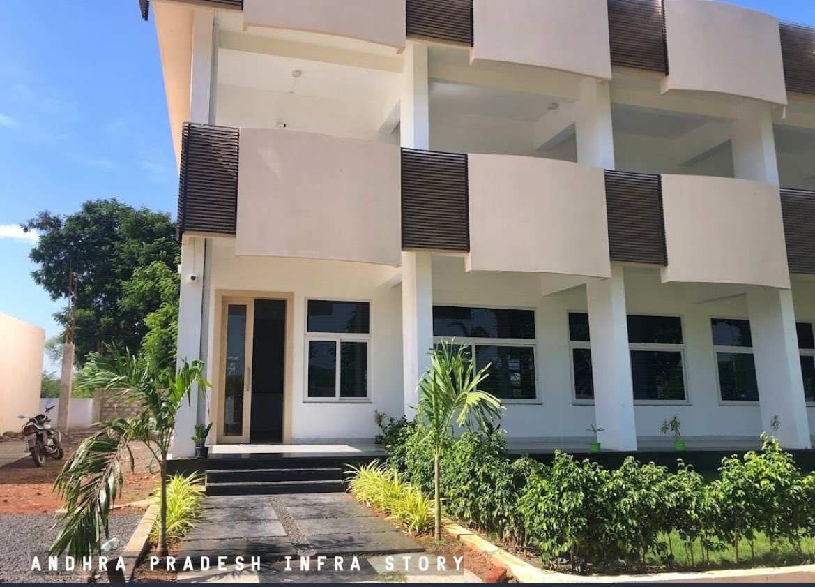 YSJaganTrends's tweet photo. 🔸Newly Inaugurated #TechBulls IT Company in Ongole 😍🙌
- Employment : 3000 People
🔹CM YS Jagan Virtually Inaugurated This Campus On June 23, 2022. 👏
#InvestInAP #BuildAP https://t.co/yPJRDCUgn7