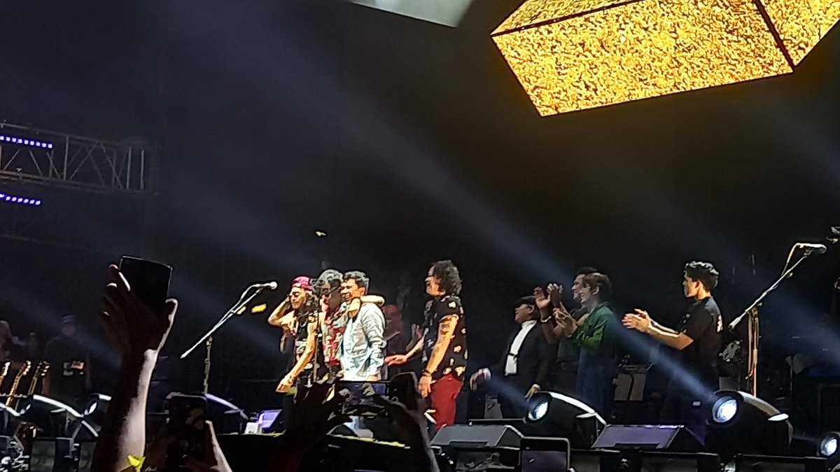 Manila Concert Scene on Twitter "75,000 fans packed the SMDC Festival