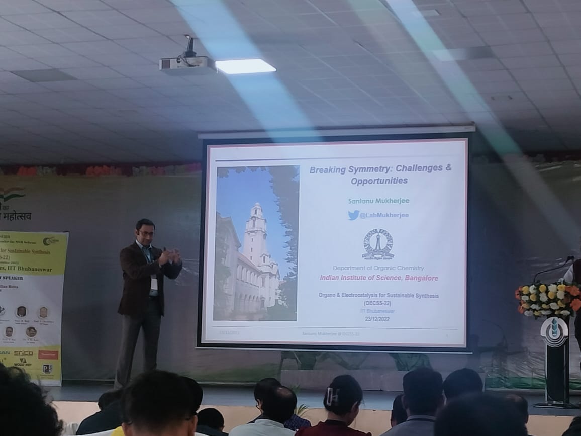 Sudip (@sudip_organic) on Twitter photo Day 2 start with breaking the symmetry..excellent talk by <a href="/LabMukherjee/">Santanu Mukherjee</a> thanks to <a href="/OECSS22/">OECSS-22 @IIT Bhubaneswar</a> Day 2 start with breaking the symmetry..excellent talk by <a href="/LabMukherjee/">Santanu Mukherjee</a> thanks to <a href="/OECSS22/">OECSS-22 @IIT Bhubaneswar</a>