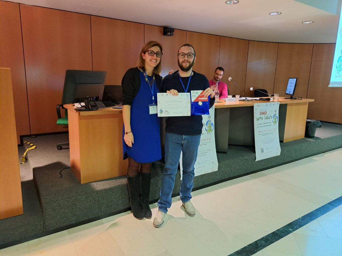 Congratulations to Dott. Lamanna for the best oral presentation during the last SCI Conference! 
Giuseppe presented Dela-Drug, an AI-based platform for de-novo design of drugs 
ba.ic.cnr.it/softwareic/del…
pubs.acs.org/doi/abs/10.102…
<a href="/gLamanna33/">Giuseppe Lamanna</a> <a href="/StiimaCNR/">STIIMA-CNR</a> <a href="/IC_CNR/">Institute of Crystallography</a> <a href="/SciGiovani/">SCI Giovani</a> <a href="/unibait/">Uniba.it Aldo Moro</a>