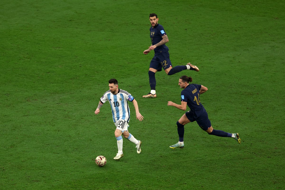 ChampionsLeague's tweet photo. Chasing Messi... https://t.co/s3Yx8unpVP