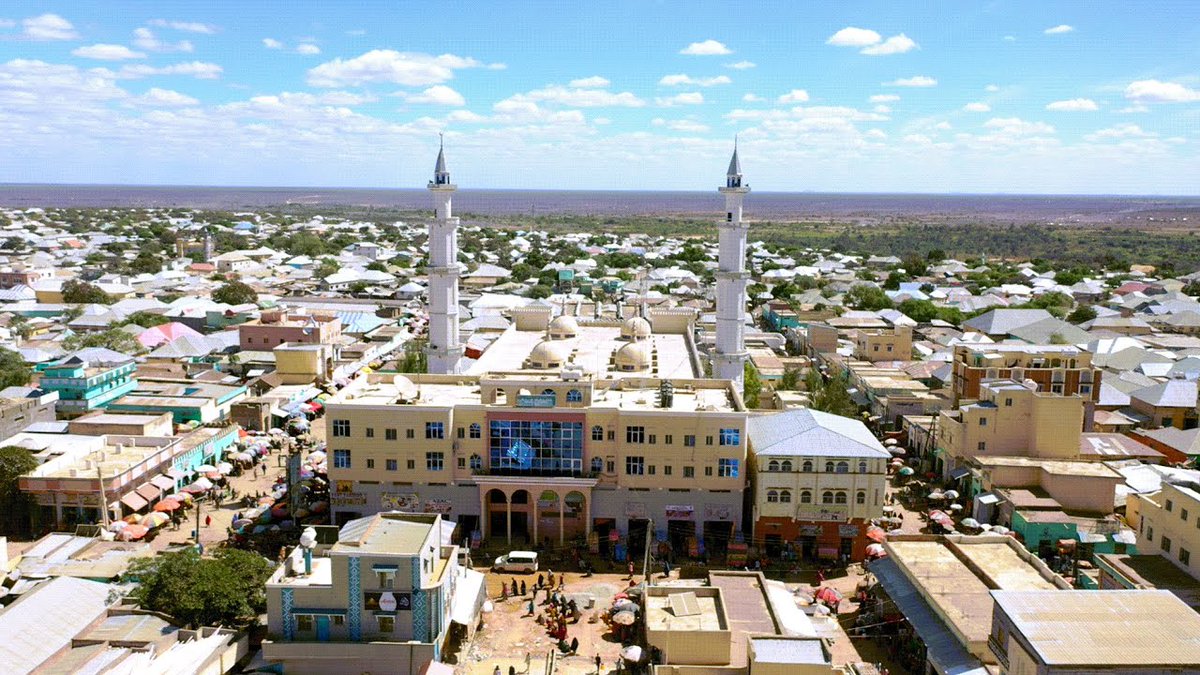 Dhiiga umada Soomaliyeed ee ku daadanaya magaalada Baydhabo maaha mid loo dul qaadan karo.. Dhinacyada is hayaa ha kusoo laabteen xayndaabka nabada iyo saraynta sharciga. 

** Dhiig la daadshaa Xal Maaha***

Xildhibanaada Federaalka doorkooda nabadaynta ha qaataan.