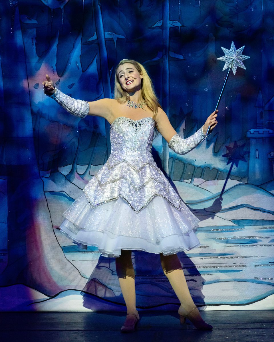 ‘The poor downtrodden girl’s Fairy Godmother, played to perfection by Lucinda Scott’ 🌟 lovely little review by John Maiden in the Lynn News last week 🧚‍♀️✨ <a href="/Shone_Ltd/">Shone Productions</a>…ready for a busy Christmas week of Panto filled magic! 🎅🏻🎄🎁🥳