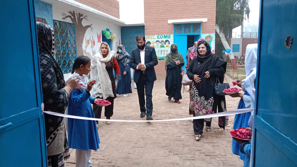 itacecorg's tweet image. Highlights from the Community Launches of Classroom Library corners under #PakistanLiteracyProject (#PLP) administered schools - 
GGHSGoth Noor Mohammad and GGES Gulldeer
CG - CEO Shahbaz Tahir
DDEO Ms. Raisa, DEO khairpur Abdul Mateen and other stakeholders also attended!