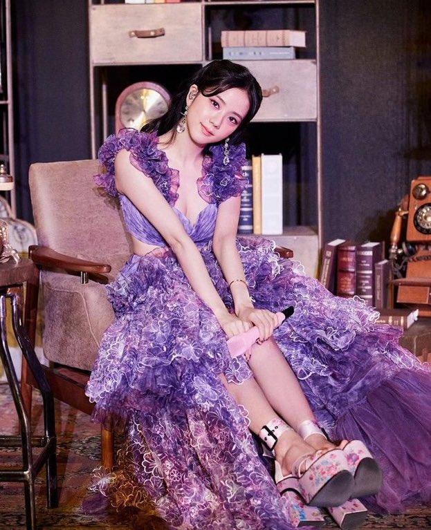 BPRussiaFanbase's tweet photo. Where's JISOO SOLO UPDATE ? We are waiting for news about your promise on JISOO SOLO. Fans are already anticipating the release of her own music and we are excited for JISOO. Please give us a CONFIRMATION of JISOO SOLO coming!

@ygent_official @ygofficialblink @BLACKPINK https://t.co/W6LR2EFFix