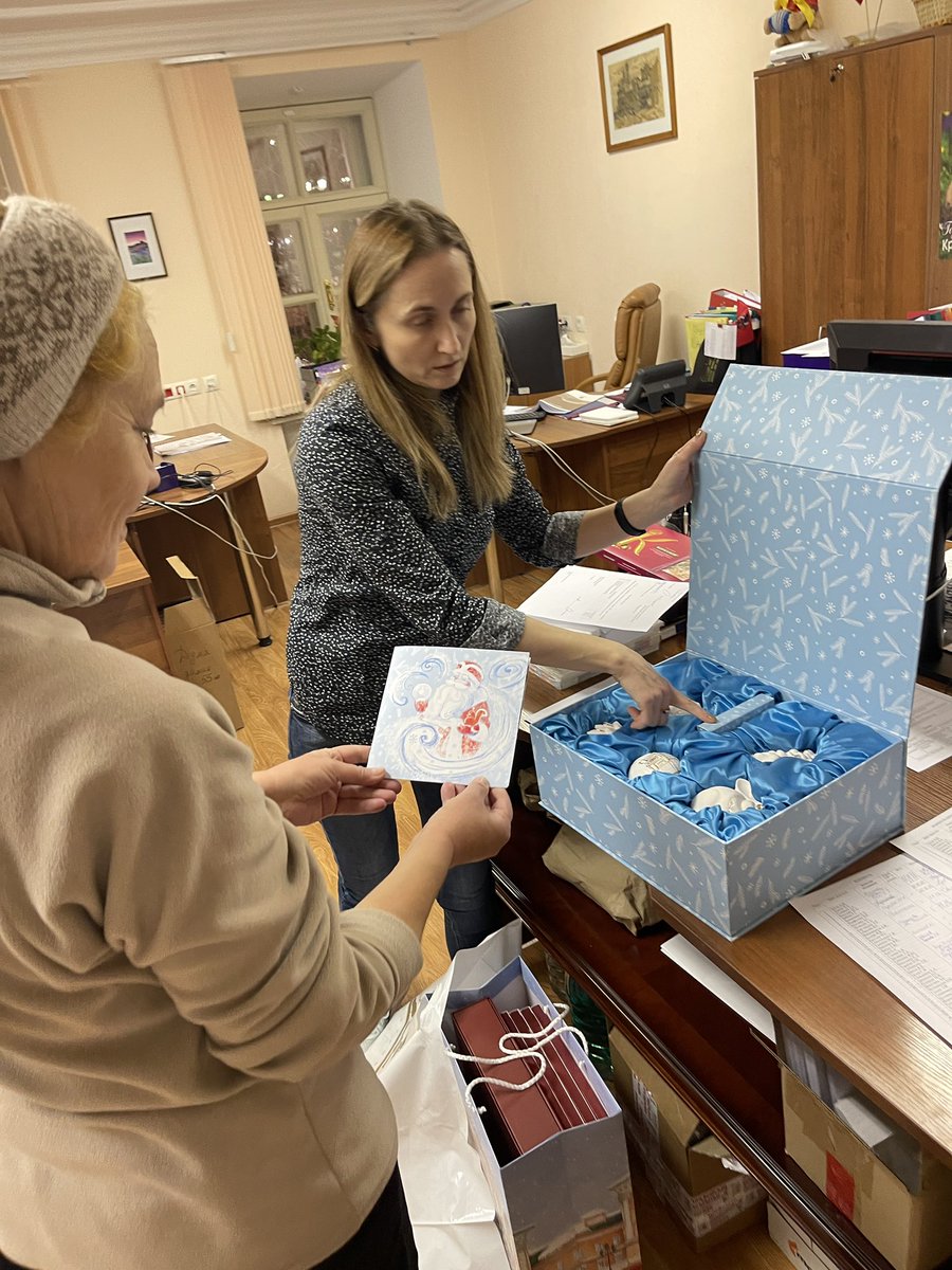 Подарок депутату. Плакетка наградная деревянная. Подарок мэру. Подарок руководителю на юбилей. Сувениры мэру.