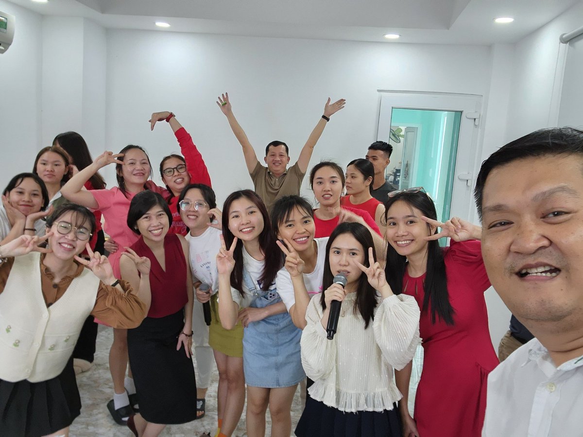 NguynTh36820187's tweet image. Merry Christmas 😊☺ 🎄 
My company #AIL&amp;amp;ASl
Friday 23Dec 
#savememory