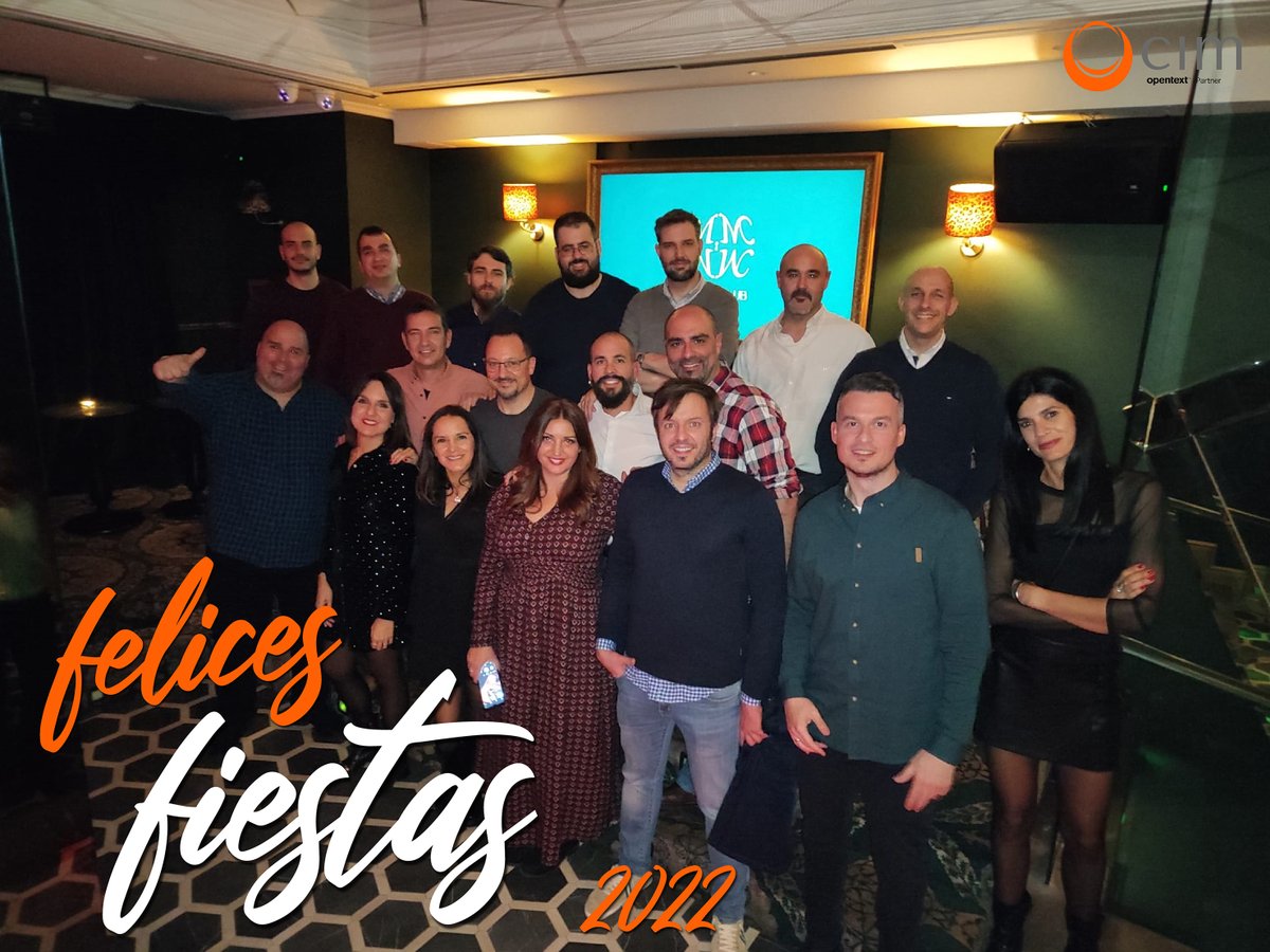 cim_ecm's tweet photo. De parte de todo el equipo de CIM, os deseamos una feliz navidad! #equipazo #feliznavidad #felicesfiestas #CIMteam https://t.co/6Juw3kAWma