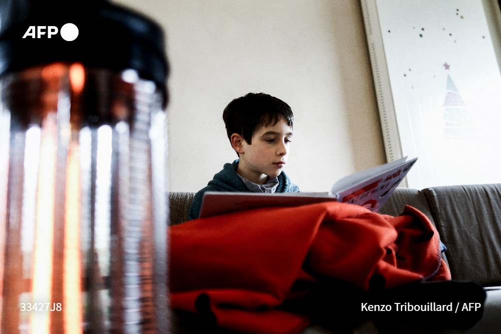 🧤 🇧🇪 Mitaines et capes chauffantes : des chercheurs belges explorent la vie à 15°C
✍️ <a href="/Mariegnrs/">Marie Genries</a>
📸 <a href="/Kenzotribou/">Kenzo Tribouillard</a>
➡️ u.afp.com/iYum
#AFP