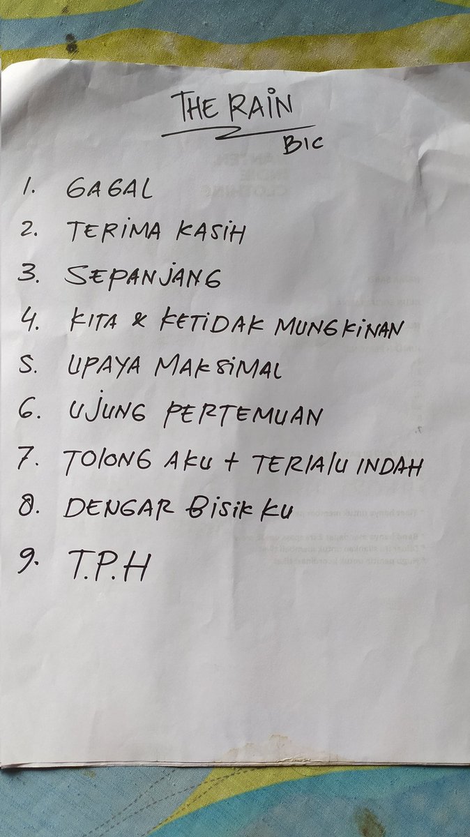 Susunan songlist <a href="/TheRainBand/">The Rain</a> yg semula buat di Banten Indie Clothing ini ky nya mewakili situasi &amp; kondisi acara. Syg sekali batal melihat mrka bersenandung di tengah hujan yg lg sering mengguyur Pandeglang. Jabat erat ✊