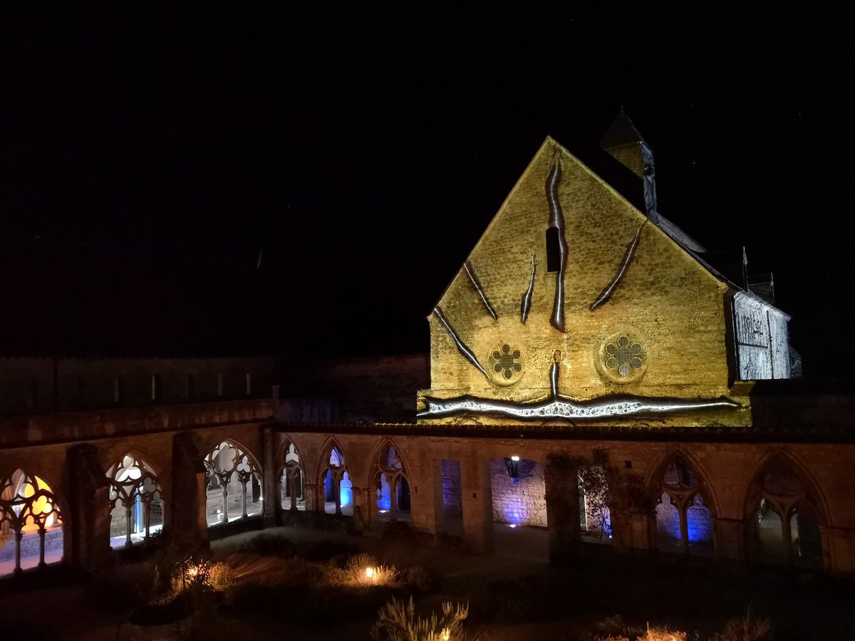 Abbaye de Noirlac tweet media