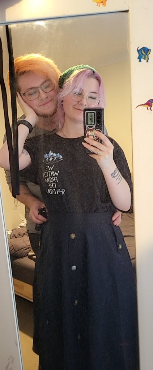 marsbarsoc's tweet photo. Christmas celebrations with friends are great and all BUT MY NEW @Legundo MERCH GETTING HERE BEFORE CHRISTMAS IS EVEN BETTER 💖 (no I will not clean my mirror💖) #Christmas #KingLegundo https://t.co/XgL0hppma1