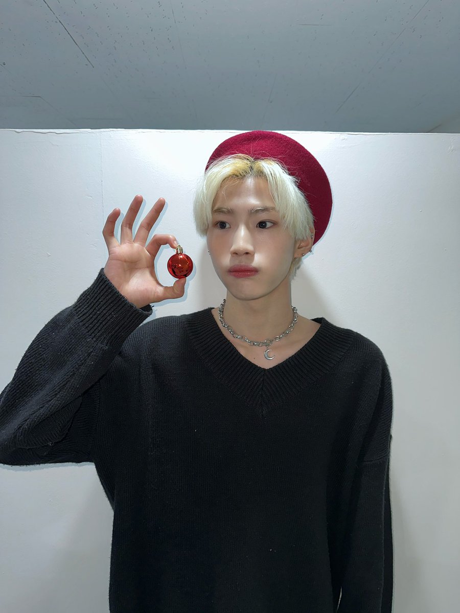 aplus_bigdipper's tweet photo. [ #JM ]

희귀한 애교를 부려보았나이다

#더빅디퍼 #THEBIGDIPPER #제이엠 https://t.co/zHB9Vgq5SD