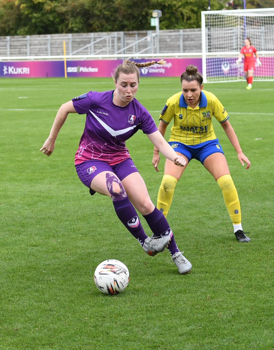 Lightningfootbl's tweet image. IT’S FRIDAY FEATURE TIME🤩

Today’s Friday feature is our fantastic forward, Nicki Russell⚡️

Get all the information on Nicki below👇🏼