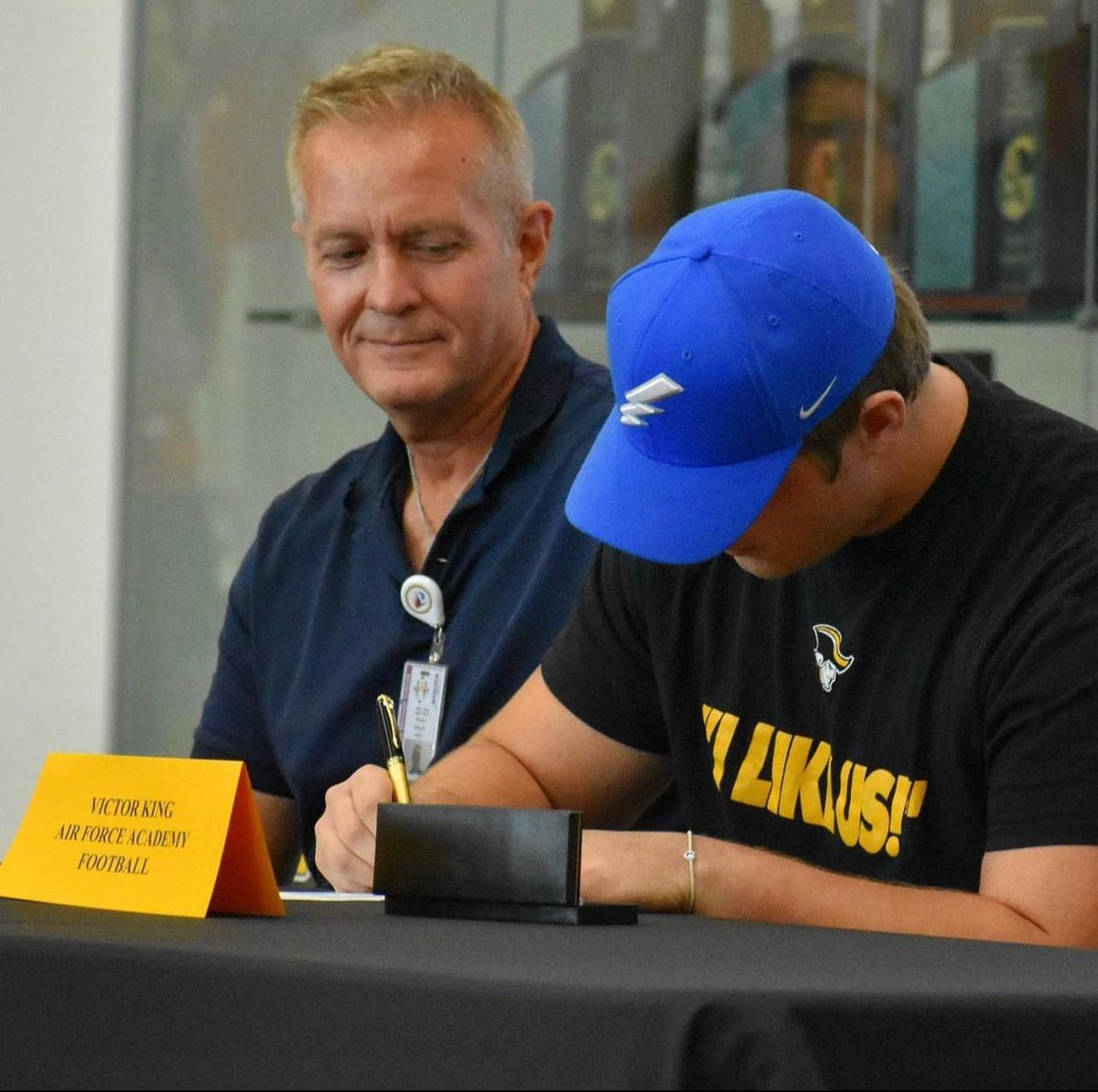 Walter King tweet media