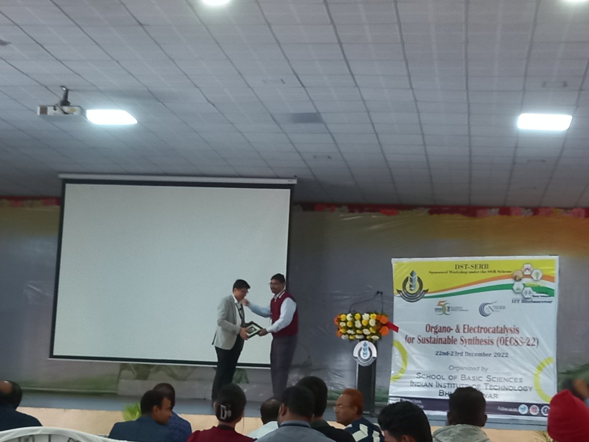 Sudip (@sudip_organic) on Twitter photo It's time for enzyme...fantastic talk by <a href="/smhusain2018/">Syed Masood Husain</a> <a href="/HusainLab/">Biocatalysis Lab</a> ..thanks to <a href="/OECSS22/">OECSS-22 @IIT Bhubaneswar</a> It's time for enzyme...fantastic talk by <a href="/smhusain2018/">Syed Masood Husain</a> <a href="/HusainLab/">Biocatalysis Lab</a> ..thanks to <a href="/OECSS22/">OECSS-22 @IIT Bhubaneswar</a>