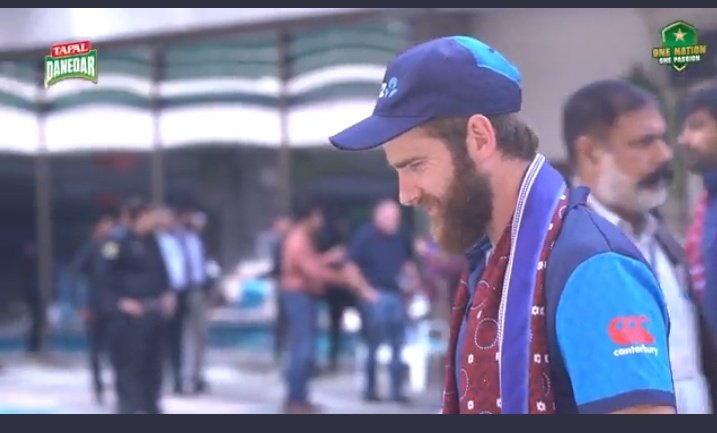 MagsiSabdil's tweet photo. as a Sindhi it's proud for us that new Zealand team welcomed with Sindhi ajrak  ❤️#welcometoPakistan
@ICC #PakvsNz
@newzealandmusic https://t.co/Q9cTUGQqYm