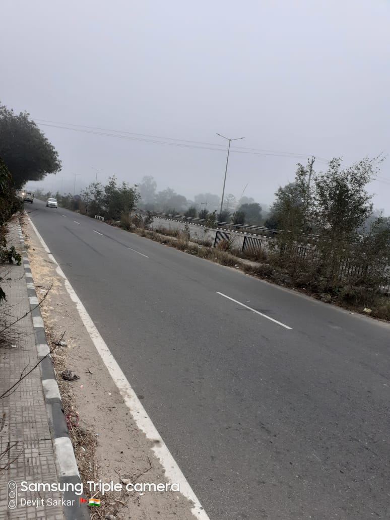 devjitds's tweet photo. @nitin_gadkari Namaskar !!
I want to keep your kind attention about poor condition of "Footpath &amp; side road" at National Highway which is near to renowned NIT College. There is no any space to walk in footpath. Many places are filled with garbages, jungles, bush, soils. https://t.co/RqMACECPhQ