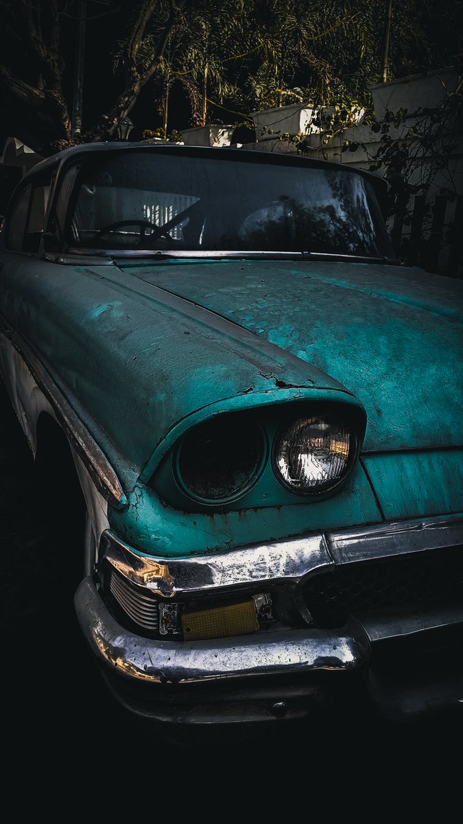 Photography - Ford Fairlane
.
.
#vintagecars #carlovers #vintagecar #ford #fordfairlane #carphotography #Lucknow #photgraphy