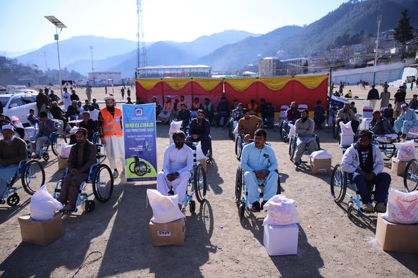 KpAlkhidmat's tweet photo. دیر اپر: الخدمت فاؤنڈیشن کی جانب سے معذور افراد کو ویل چیئرز اور فوڈ پیکجز فراہم کئے گئے۔
الخدمت فاؤنڈیشن ملک بھر میں مستحقین کو ہر ممکن ریلیف کی فراہمی کے لیے سرگرم عمل ہے۔
#AlkhidmatFoundation #relief #humanity #save #savelives #support #humanrights #affectees #DirUpper https://t.co/QH0ujGhbFk