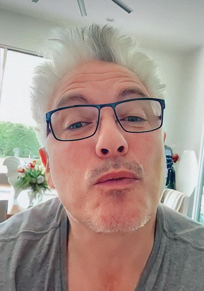 Love this picture of John and always have since I screencapped it 💜