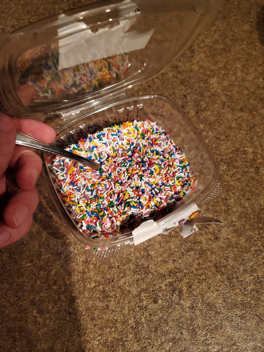 CirnoTV on Twitter "Yall ever eat sprinkles with a spoon?"