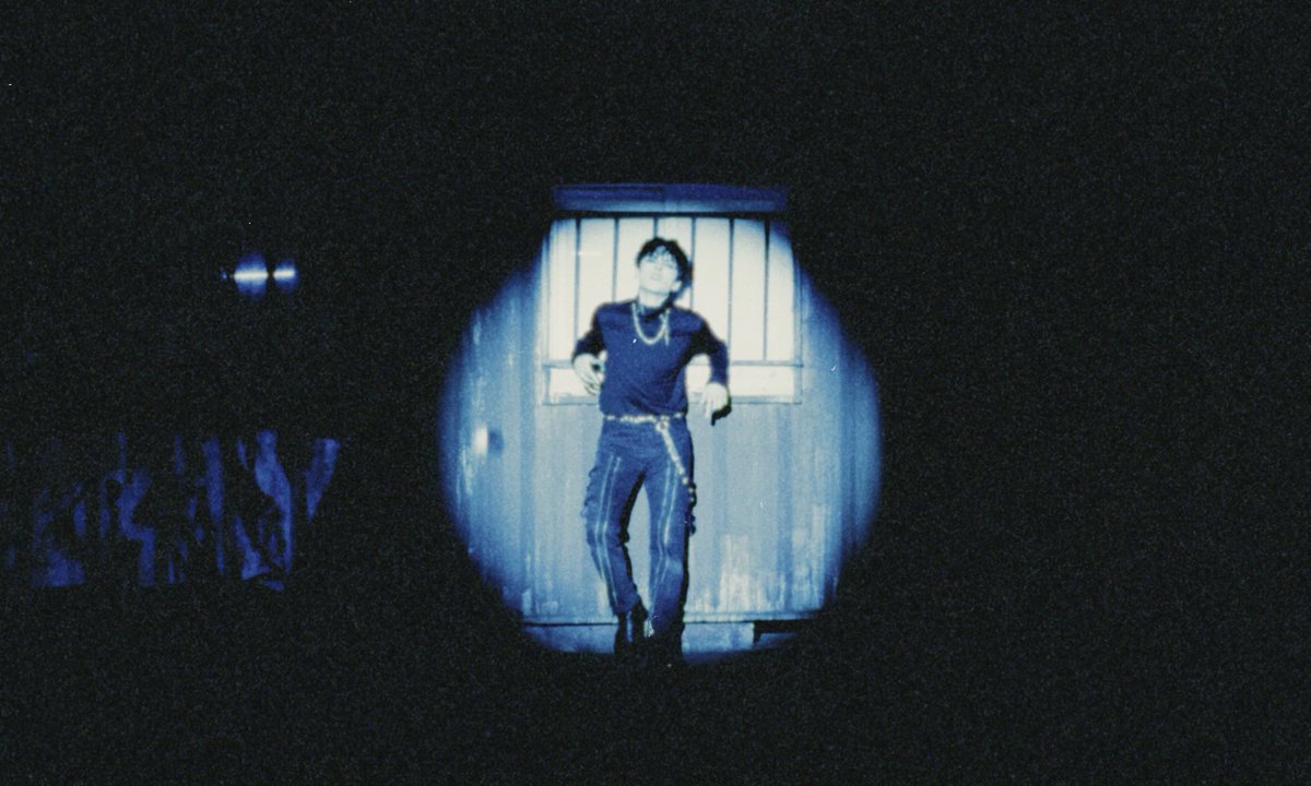 svtframes's tweet image. 🎞️ #VERNON_BlackEye
KNOCK KNOCK IS THERE ANYBODY OUT THERE?