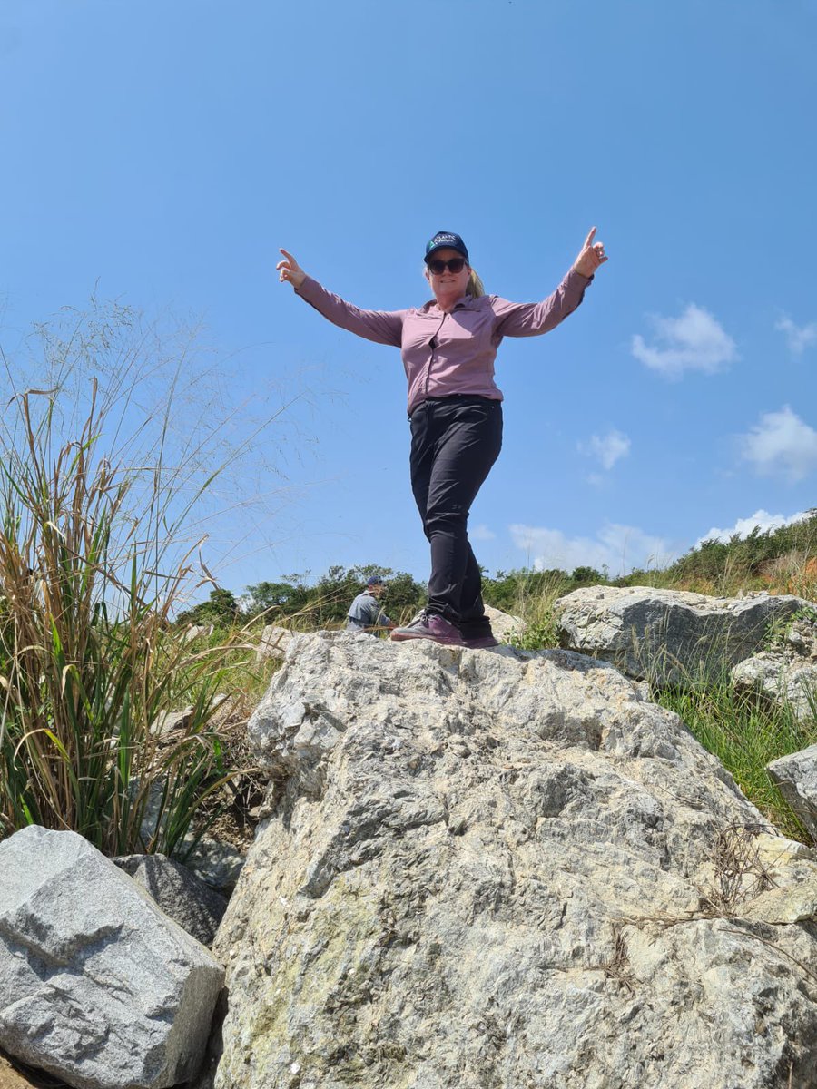 AmandaHarsas's tweet photo. Wishing you #ALL a safe and restful holiday break ~ Next year is going to be exciting and busier than ever ~ Some action photos from my recent #Ewoyaasitevisit ~ including one of our pegmatites 😱🤩⛏️💵#mineready
#Chargingthechange $A11 #A11 $ALLIF #ASX #Lithium @AtlanticLithium https://t.co/woLwXLYq9Q