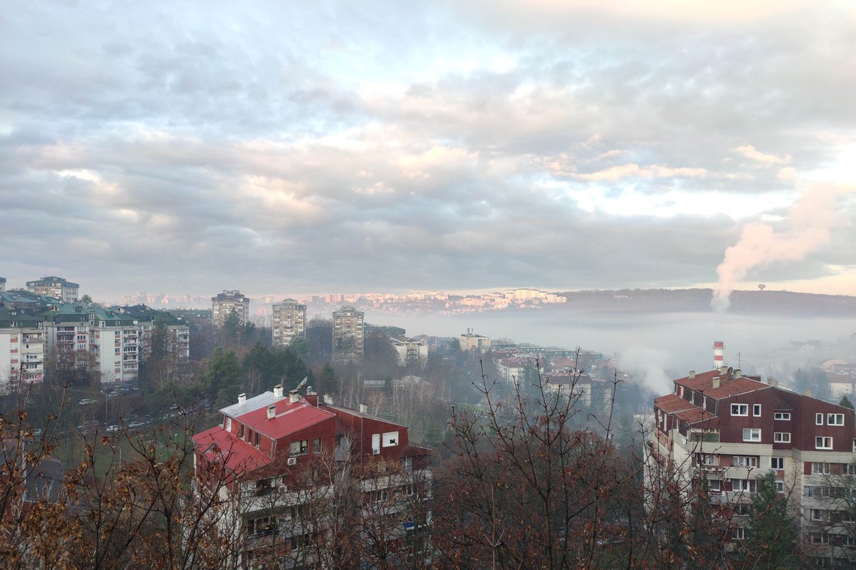 nikadada_'s tweet photo. Dan je prelep, ako si prečišćivač za vazduh https://t.co/ZWUQ62RfOK