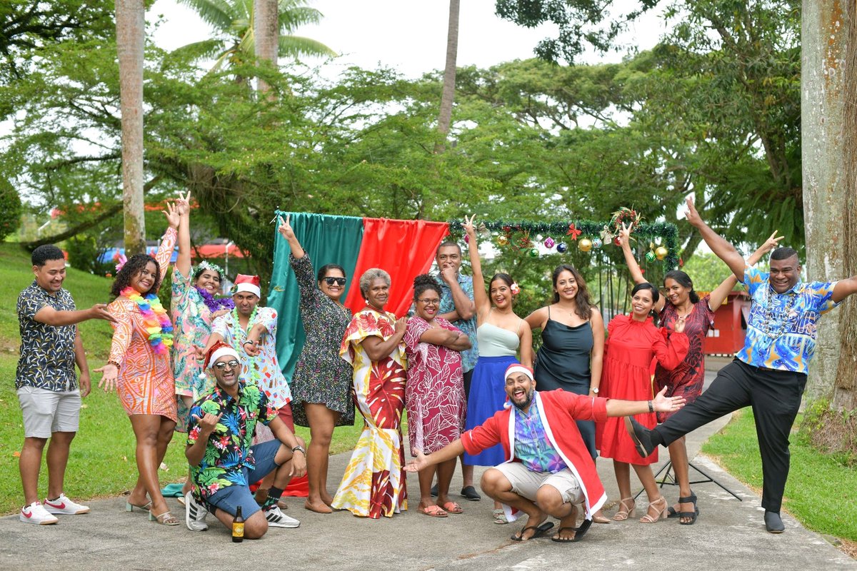 jeniesmudiliar's tweet photo. And that's a wrap up of the work year from Team DMC. Until 2023...taki the beer 🍺 

MERRY CHRISTMAS! @UniSouthPacific https://t.co/2mkOX2HU21