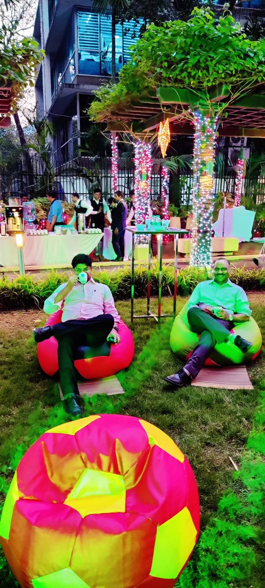 Life63moons1's tweet image. With the glitters and festivities welcome our employees, ambassadors, wellwishers.
Enjoy the performances of our employees, cheer them and dance to the tune of music🎉🕺💃