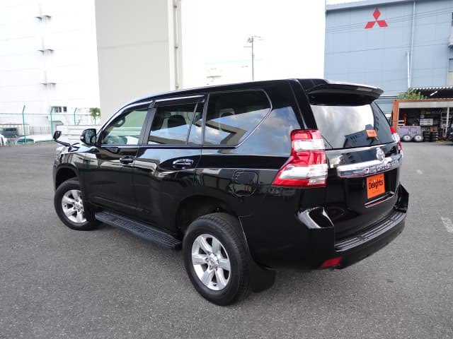 Carvana_Ke's tweet photo. 🚨FRESHLY IMPORTED CAR DEAL ALERT!!!!🚨

•Make : Toyota Land Cruiser Prado
•Grade : TX L Package
•Shift : FAT
•Cc : 2700cc
•Model : CBA-TRJ150W
•Year : 2015/8
•Mileage : 92135km
•Location : Mombasa
•Latest Registration
•Negotiable Price : Ksh 4.9m 
•Call ; 0758001001 https://t.co/zNZY3rb2Pv