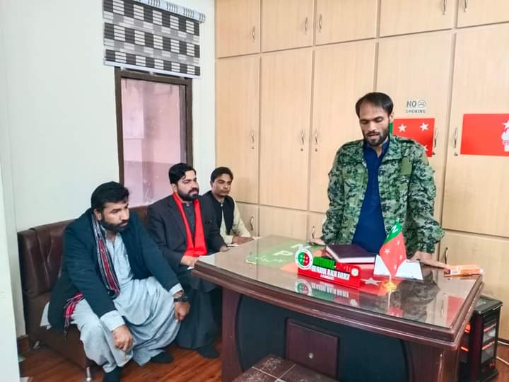 BSO_Pajjar_'s tweet photo. بلوچ اسٹوڈنٹس آرگنائزیشن ( پجار ) کا آٹھواں مرکزی کمیٹی کا اجلاس زیر صدارت مرکزی چیرمین مرکزی سیکرٹریٹ میں جاری ۔ https://t.co/S0YctGfzhf