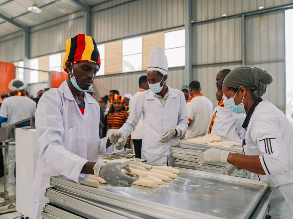 AbiyAhmedAli's tweet photo. Together with First Lady Zinash, we have inaugurated the Wolaita Sodo Flour and Bread Factory, which is part of the Office of the First Lady’s many pro-poor initiatives and a pathway to aspirations to make #Ethiopia a regional and continental bread basket. https://t.co/i7F2h8VISh