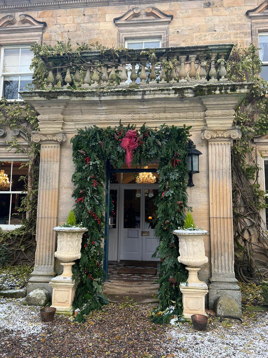 This 1937 RAF staff car made its way to Eshott Hall 🏛

Did you know Eshott Hall was used by the Royal Air Force in the 1940s as the RAF accommodation for officers working at RAF Eshott? 

Thanks to <a href="/EshottAirfield/">Eshott Airfield</a> Eshott Airfield  🎄<a href="/RoyalAirForce/">Royal Air Force</a> <a href="/discovernland/">Discover Northumberland</a>