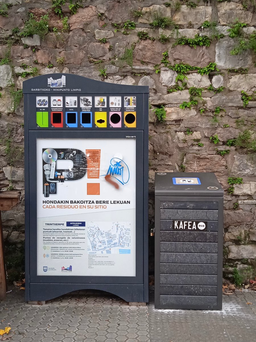 Impulsamos el reciclaje voluntario en #Pasaia con nuevos contenedores para cápsulas de café. Separar estos residuos es un gesto sencillo que ayuda a reutilizarlos como materia prima, evitando el consumo de nuevos recursos naturales para su fabricación.