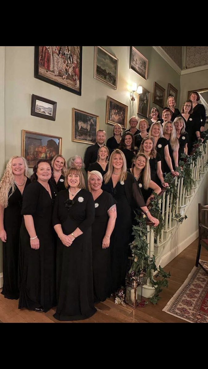 Milwiveschiv's tweet photo. From all of us to all of you, “wherever you are”, a very happy Christmas. Here’s a little montage for you to enjoy https://t.co/nu2aw9KOBp #choir #StrongerTogether #christmas22 #whereveryouare https://t.co/lMK3Fv7Twd