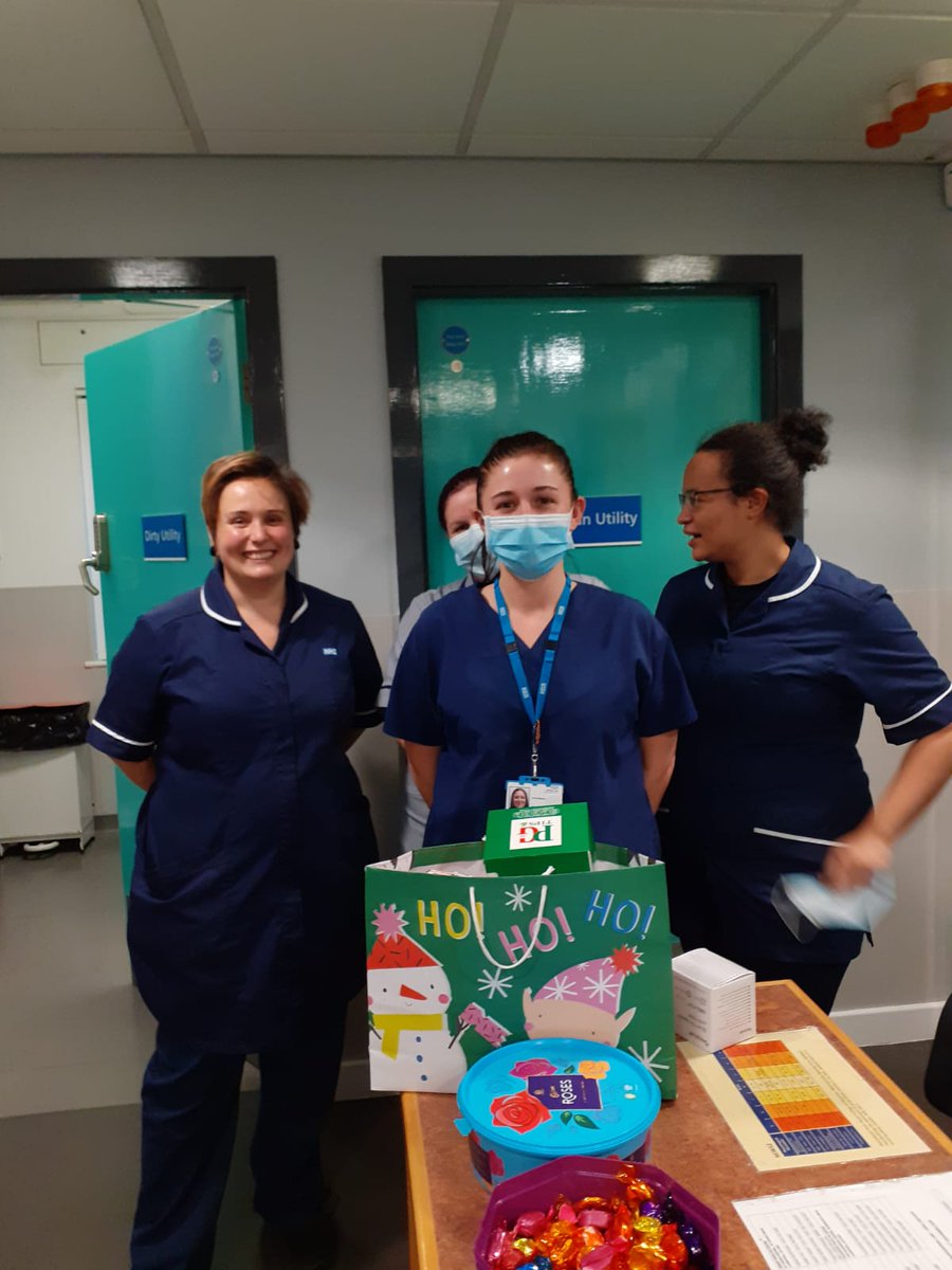 msc_rgn's tweet photo. It was lovely visiting the WICs yesterday, chatting to staff &amp; dropping them a few gifts to keep them going for over the xmas period of SLT &amp; to say thanks for all their hard work.🎄🎅 @MichelleUIC @Cathy42548342 @ktcbaxter #wics #UIC https://t.co/FOEokXgKpW