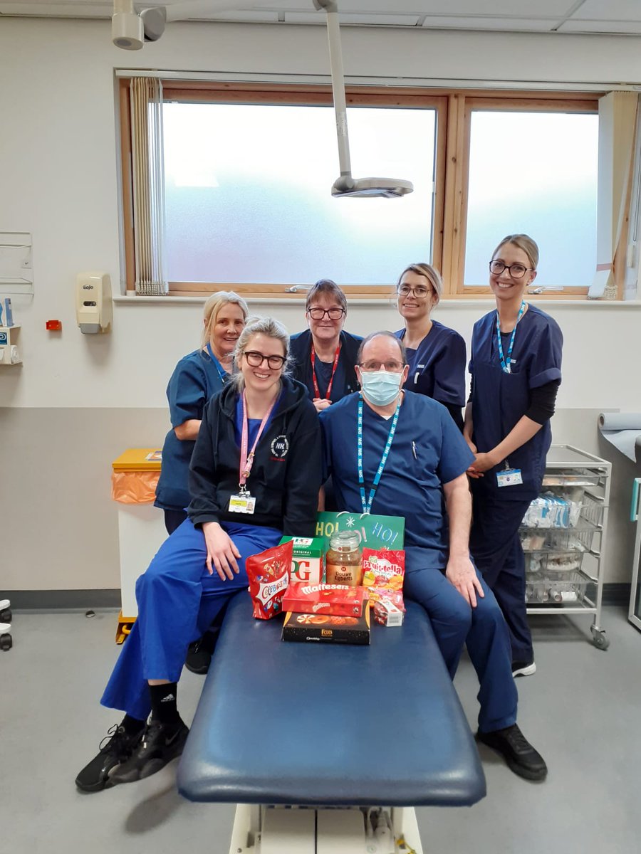 msc_rgn's tweet photo. It was lovely visiting the WICs yesterday, chatting to staff &amp; dropping them a few gifts to keep them going for over the xmas period of SLT &amp; to say thanks for all their hard work.🎄🎅 @MichelleUIC @Cathy42548342 @ktcbaxter #wics #UIC https://t.co/FOEokXgKpW
