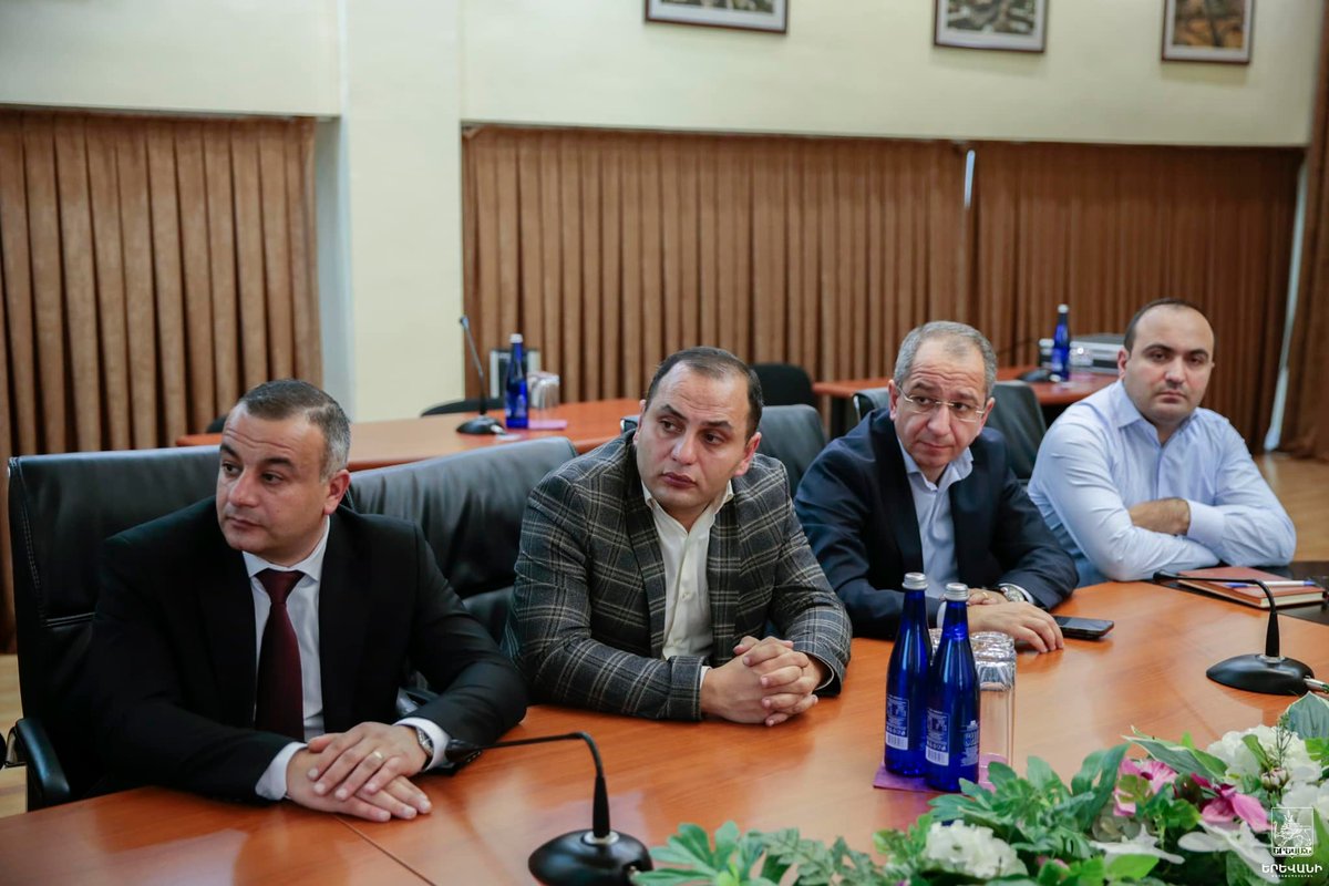 ArmeniaSDGLab's tweet photo. 😎 We have finalized the "Yerevan 2.0: towards more inclusive and greener recovery" project this week.
 🔗 Check https://t.co/A2XLFFQLeG our platform which was developed as part of our #digitaltransformation efforts. #innovation https://t.co/LZDMNCuv2N