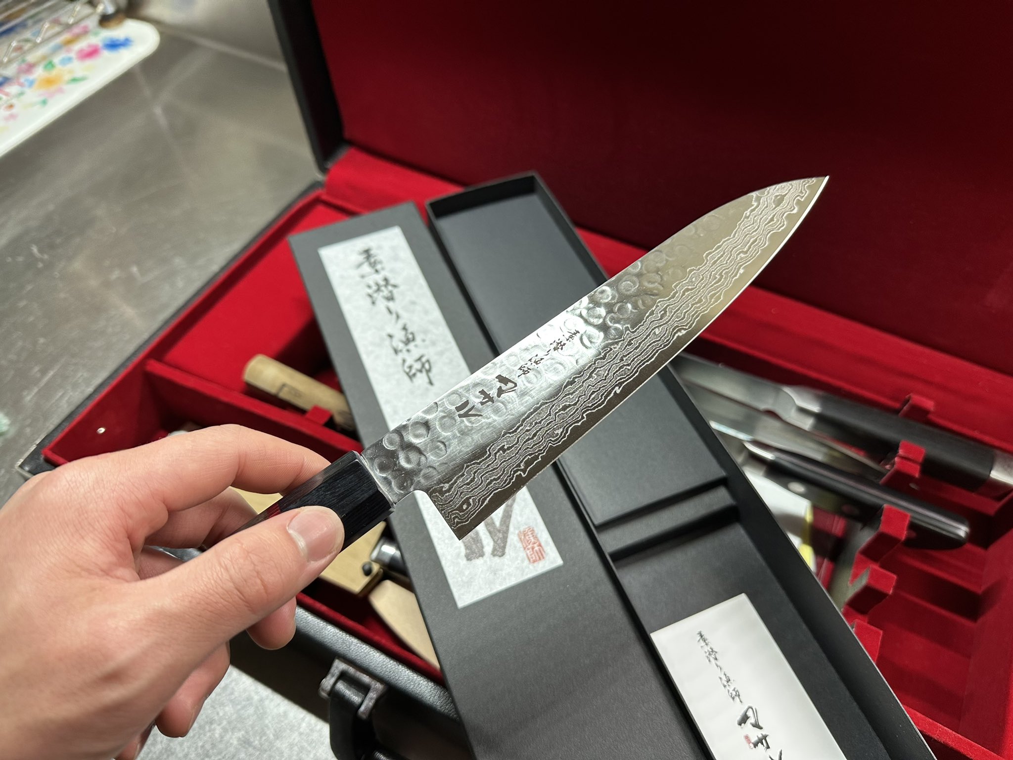 素潜り漁師マサルプロデュース「漁師の牛刀」　牛刀18cm 素潜り漁師マサル『オリジナル包丁』発売決定！ | 株式会社MOGURA