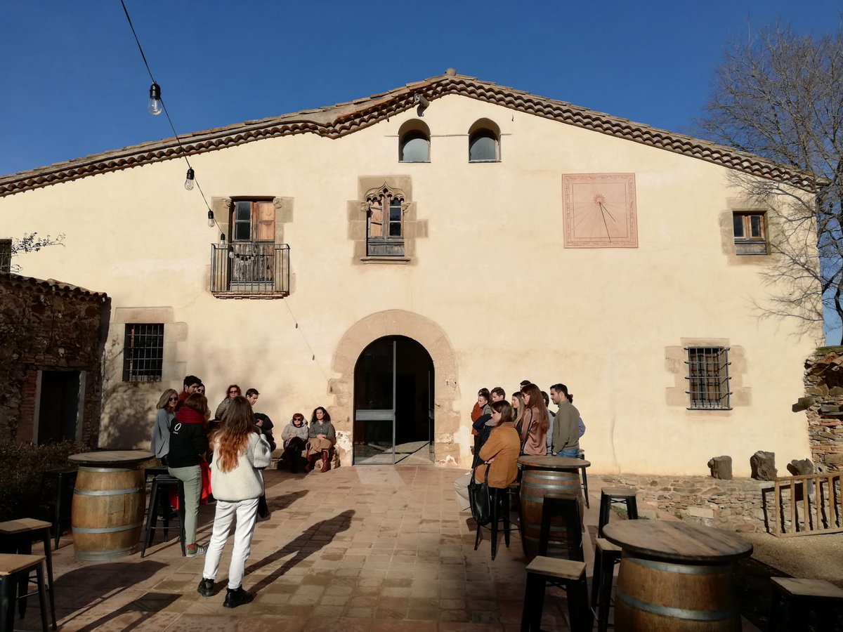 robertfabregat's tweet photo. Dinar de pre-Nadal amb la millor de les companyies. L'equipàs de @biocat_cat, format per dones i homes de gran cor i talent. Orgullós de la feinada que heu fet enguany i molt motivat per tot el que ens depara el 2023!
I gràcies @olivera_coop pel vostre projecte i per acollir-nos! https://t.co/WUjpcBQiM9