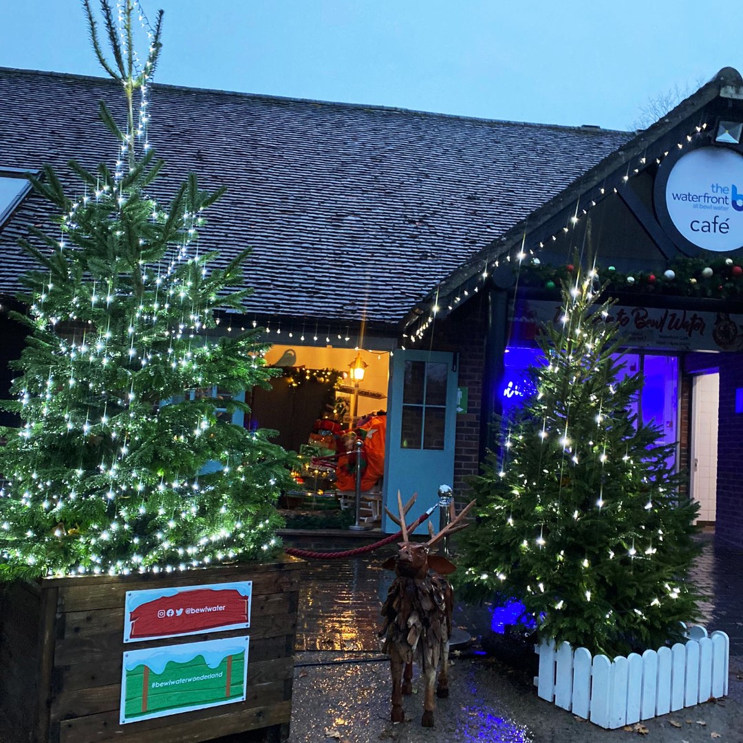 bewlwater's tweet photo. Have you seen the #stunning #decorations outside #Bewl Water's Waterfront Cafe? 🎄

https://t.co/vLv6YbS0F3 https://t.co/h2W4VWISn5